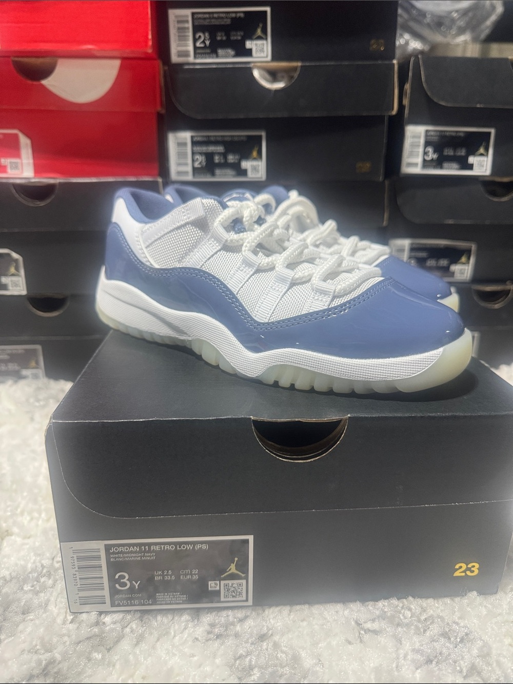 Nike Air Jordan 11 Retro Low - Navy and White fv5116-104